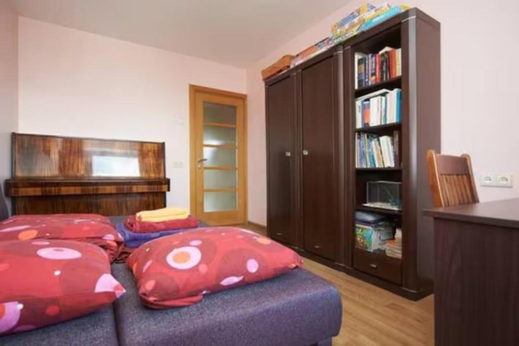 Cozy Private Room In A Three Room Apartment Free Parking Feel Like At Home Vilnius Bagian luar foto